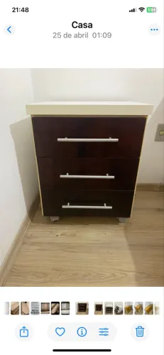 2 Criados mudo com 3 gavetas