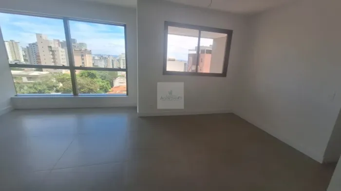 Cobertura à venda em Belo Horizonte-MG, bairro Cruzeiro, 3 quartos, 1 suíte, 3 banheiros,