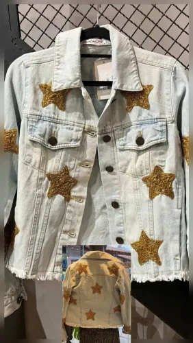 Jaqueta Jeans com Estrelas Douradas