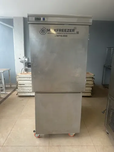 UTRACONGELADOR 80g de 24 bandeijas com 3 KIT DE CARRINHO - MAX FREEZER