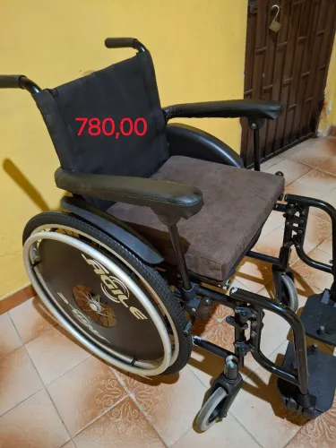 CADEIRA AGILE TODA DESMONTAVEL REVISADA, HIGIENIZADA  ALMOFADA NOVA 