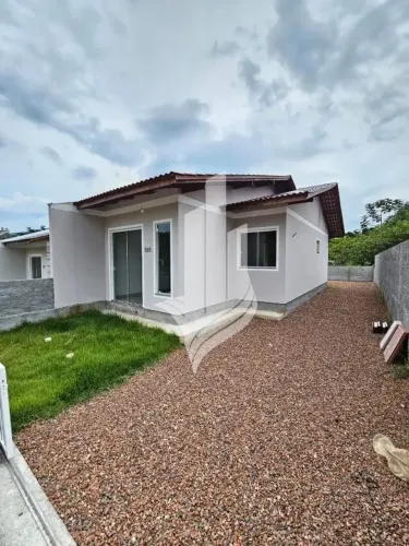 Casa em Indaial, com entrada facilitada