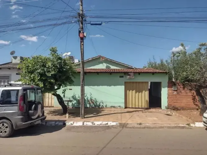 Imóvel para venda oportunidade, em Av. de 2 pistas no Res. Solar Bougainville