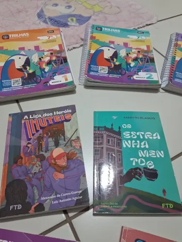 Livro trilhas 7 ano