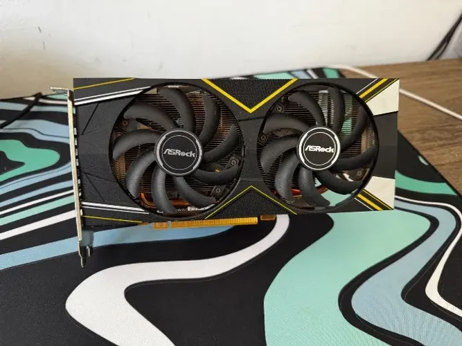 AMD Radeon? RX 5500 XT Challenger D 4GB OC - Perfeito Estado c/ Nota Fiscal!