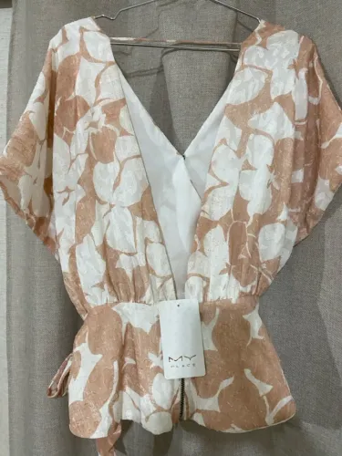 Blusa Floral com Decote em V - My Place