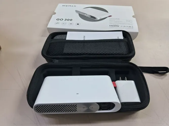Projetor portátil ALPD Laser WEMAX GO 300
