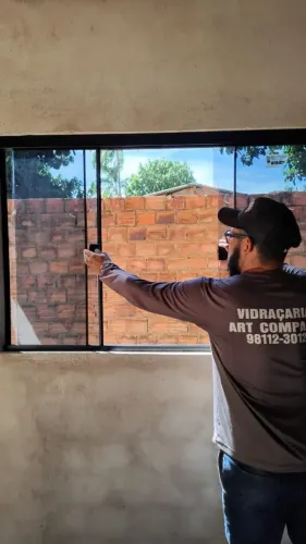 Janela de Vidro Sob Medida com Instalação