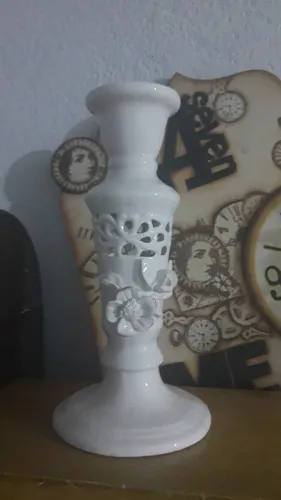 Castiçal de louça antigo