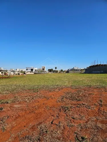 Venda de Terreno / Condomínio na cidade de Araraquara