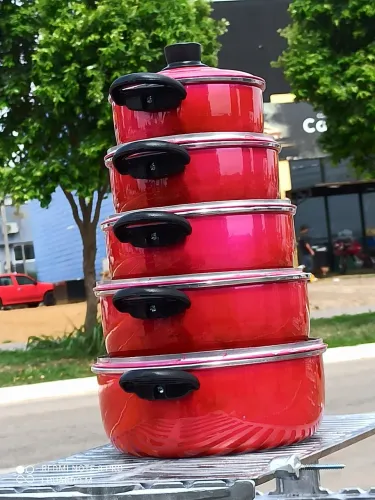 Jogo de panelas em alumínio