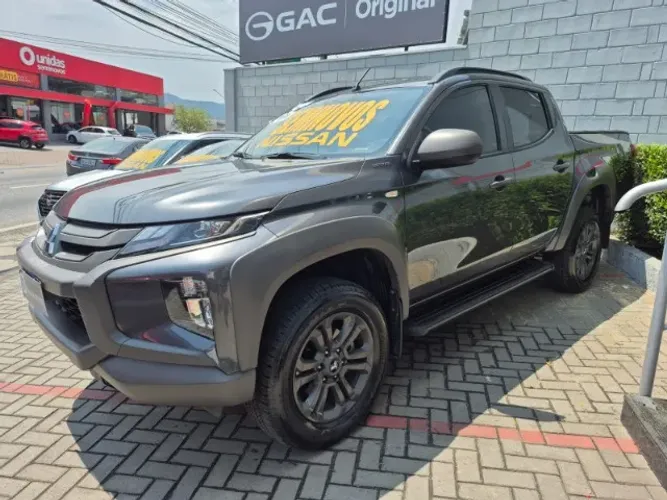 Mitsubishi L200 Trit. S.out. GLS 2.4 CD Diesel Aut. 2025