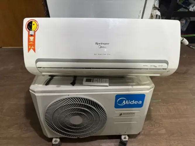AR CONDICIONADO SPRINGER MIDEA INVERTER 9000 BTUS (MUITO NOVO)