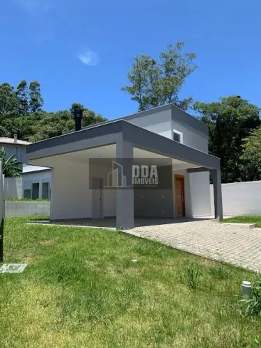 Casa nova, moderna,3 suites, condomínio fechado na Cachoeira.