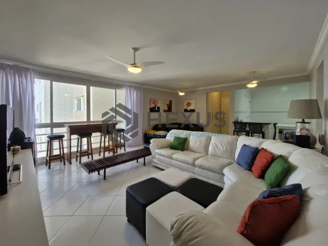 Apartamento frente mar com vista mar nas Pitangueiras, Guarujá