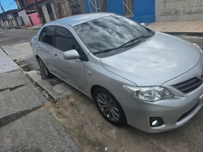 Toyota Corolla GLI 1.8 Flex 16V Aut. 2012