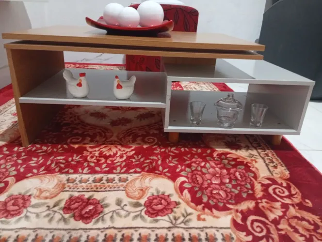 Vende-se um mesinha de centro