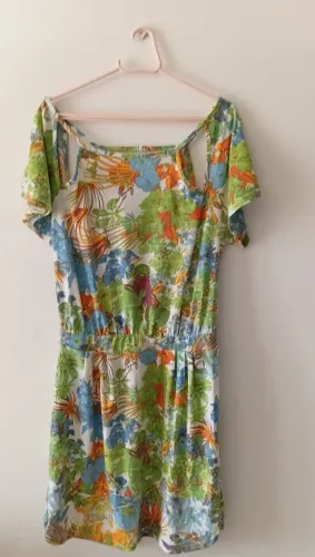 Roupas novas e usadas M