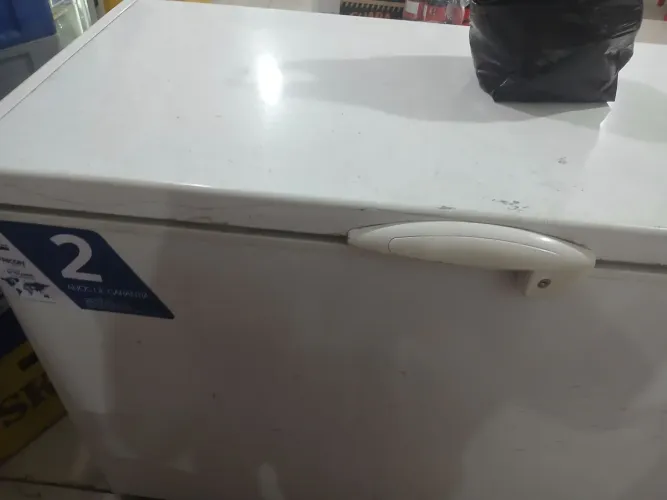 Freezer horizontal 411 litros. Um ano de uso. Valor.. 2000,00. Pelo zap *