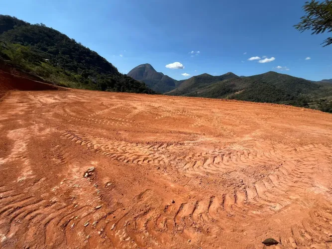 Itaipava (Condomínio Santa Júlia) - Terreno com 3.600m². vista deslumbrante !