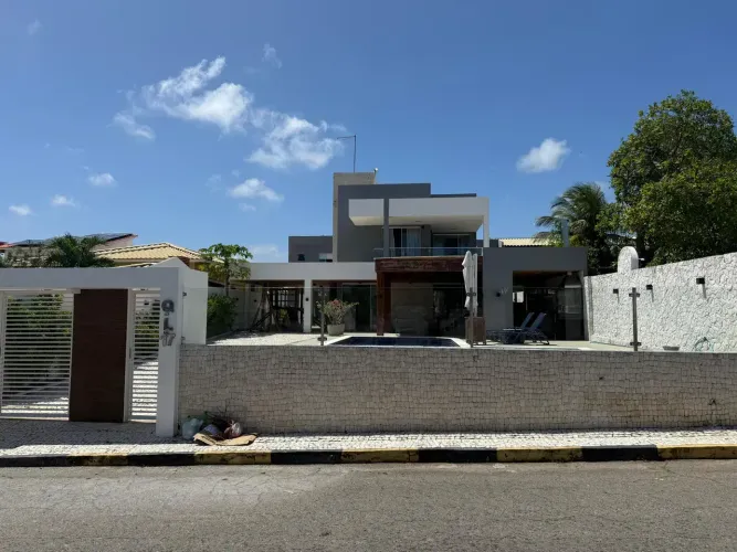 Linda casa Condomínio Canto do Sol! 9 suítes!