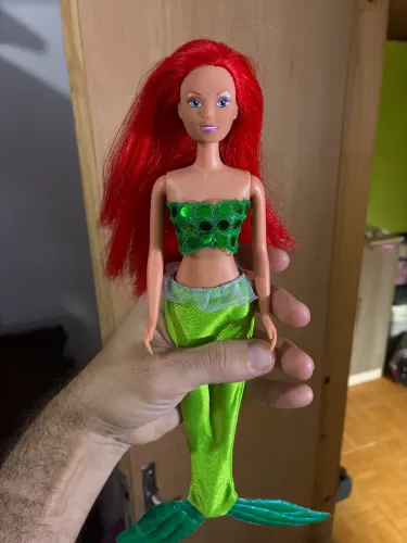 Ariel Barbie sereia 