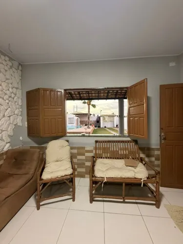 Aceitamos troca. Casa na praia do abais mobiliada e com placa solar
