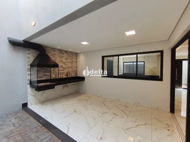 Casa residencial com 3 quartos sendo 1 suíte disponível para venda no bairro Cidade Jardim