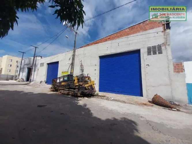 Galpão para alugar, 680 m² por R$ 8.000/mês - Paupina - Fortaleza/CE