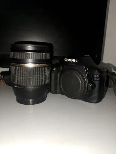 Câmera Canon EOS 550D