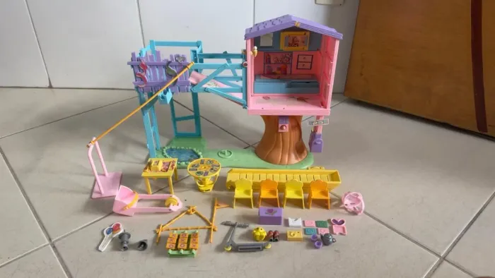 Playset colecionador casa na árvore da Kelly
