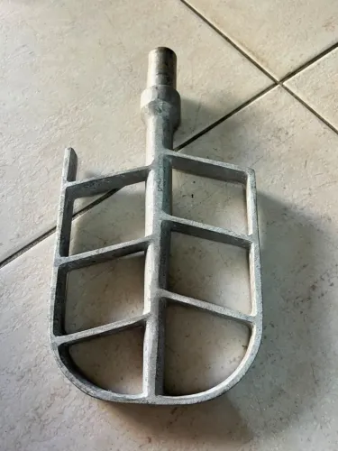 Batedor Raquete com pino industrial