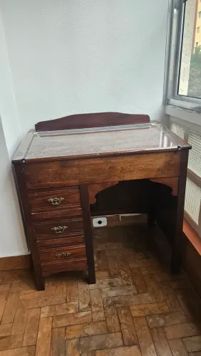 Mesa antiga de madeira maciça para desenho - peça vintage