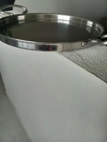 Vendo uma bandeja inox