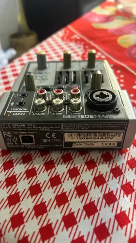 VENDO - Behringer Xenyx 302USB