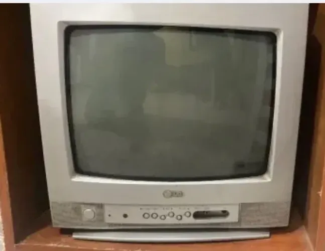TV LG 14 Polegadas está o controle