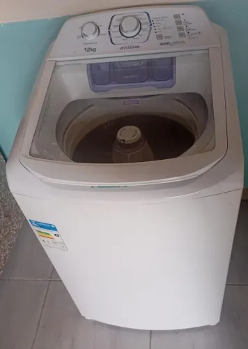 Máquina de lavar roupas Electrolux, Seminova, usada apenas 6 meses.