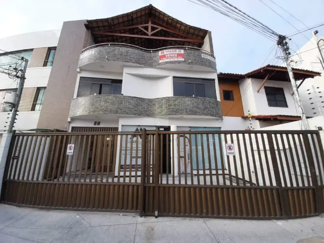 Casa à venda, 8 quartos, 2 suítes, 2 vagas, Luzia - Aracaju/SE