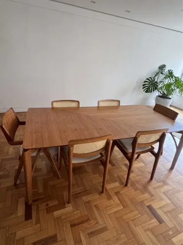 Mesa de Jantar 2,20m x 1,10m - 8 lugares