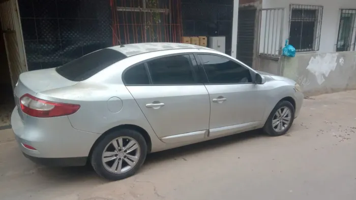 Renault Fluence Sed. Dynamique 2.0 16V Flex Mec. 2013