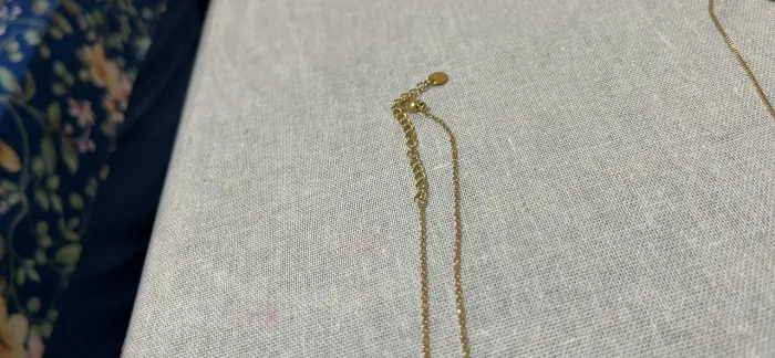 Colar Dourado com Pérolas (Individual)