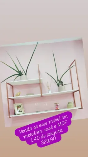 Vendo Pateleira em Metalon rosê e MDF...