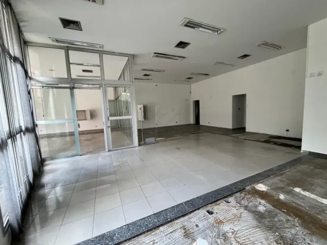 Prédio comercial para locação, 700m² no bairro Santa Maria - Santo André/SP