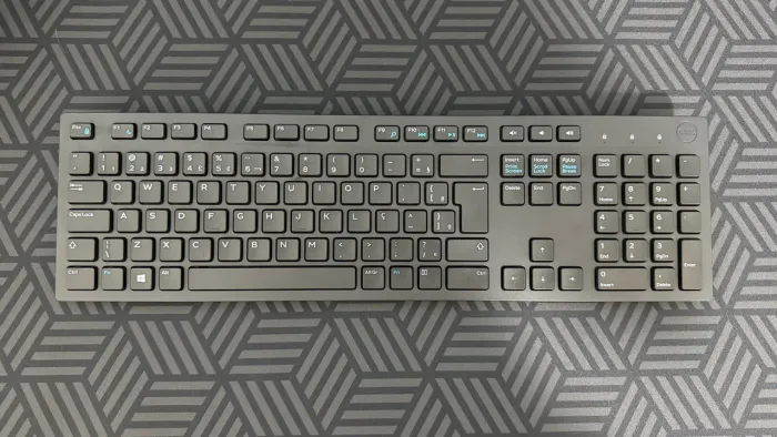 Kit teclado, mouse e mouse pad novo, sem embalagem