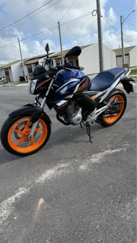 Vendo CB Twister 250 ano 2020 com abs