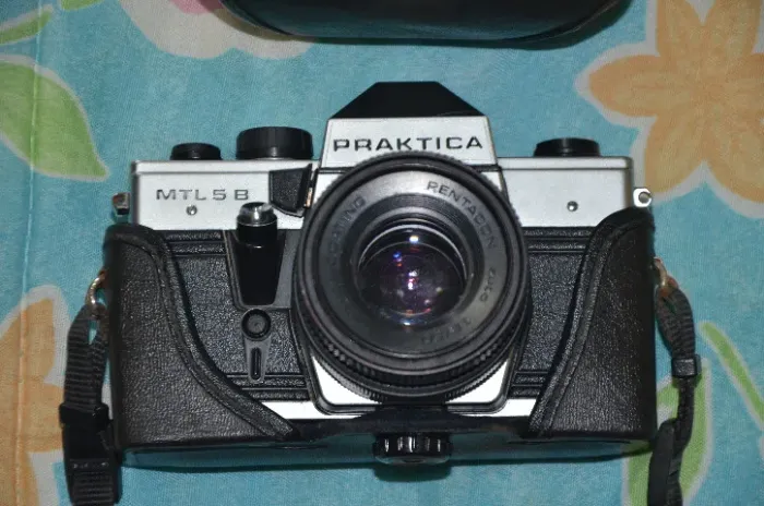 Câmera Praktica MTL 5 B, Alemã, analógica, pouco usada.
