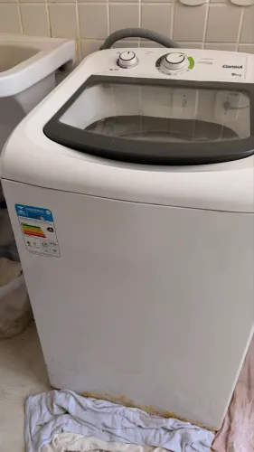 Máquina de lavar funcionando