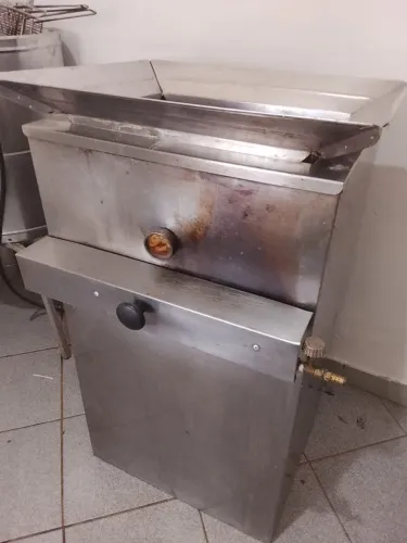 Fritadeira a gás água e óleo