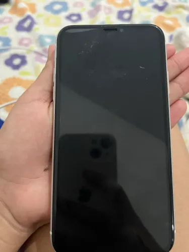 iPhone Xr 64 gb algumas marcas de uso porém funciona tudo, Face ID tela tudo ok 