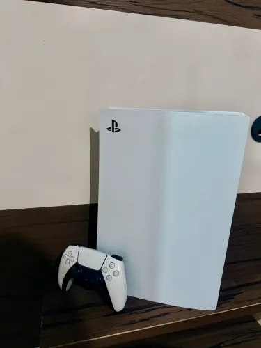 ? PlayStation 5 Digital Edition (1TB)